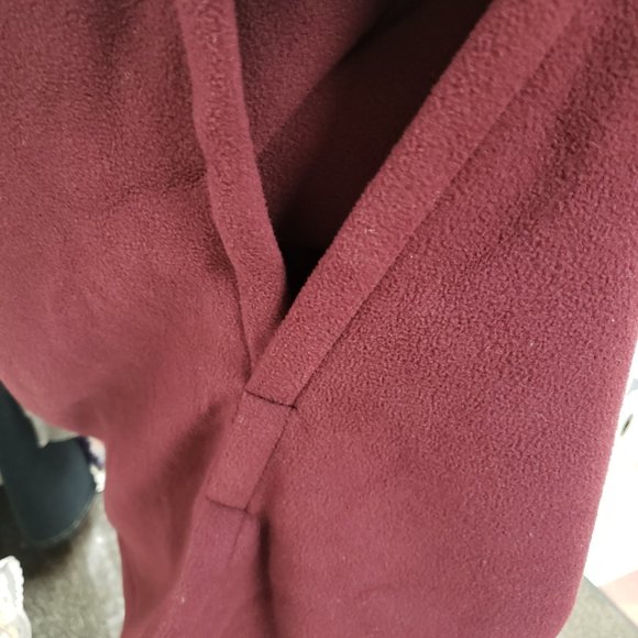 New fleece poncho - Picture 2 of 3